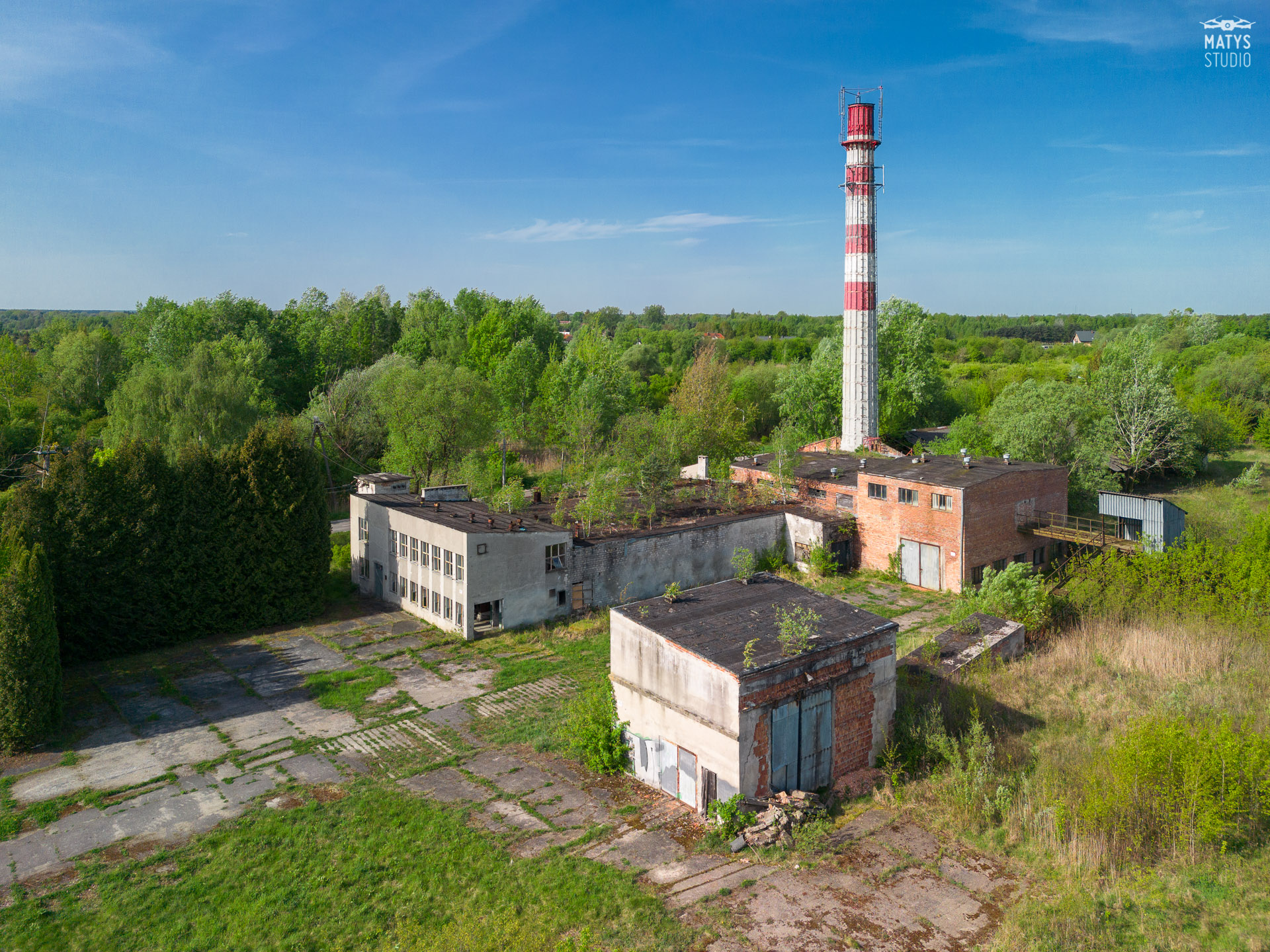zdjecia_z_drona_tarczyn_warszawa_9 Historyczna cegielnia w Gołkowie sfotografowana z drona
